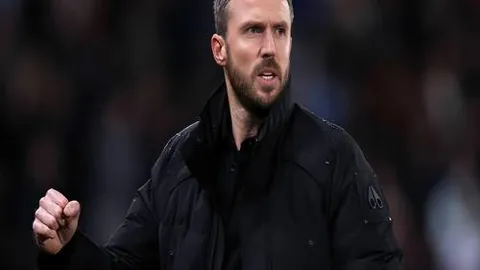 马刺逆转独行侠以126-116胜出，福克斯三双表现力挽狂澜，独得32分11篮板9助攻，克莱贡献12分